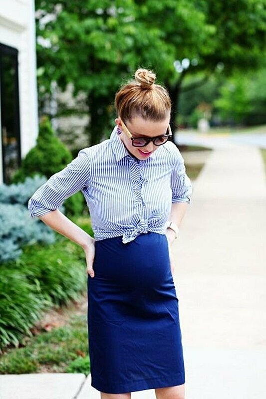 ٢٢ طريقة رائعة لتنسيق ملابس الحمل بأناقة خلال العمل