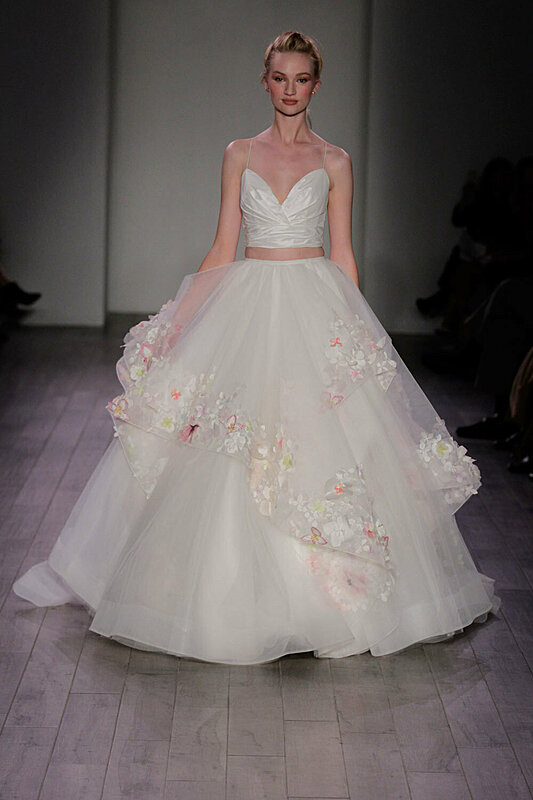 18 Floral Wedding Dresses for an Exquisitely Feminine Bridal Look