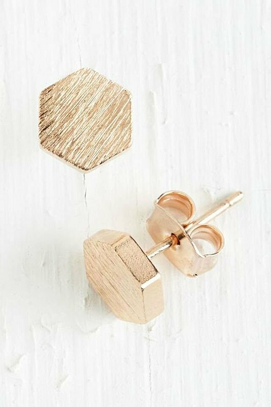 DIY: How to Make Your Own Stud Earrings