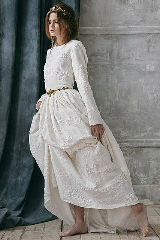 25 Long-sleeved Wedding Dresses for Sophisticated Brides