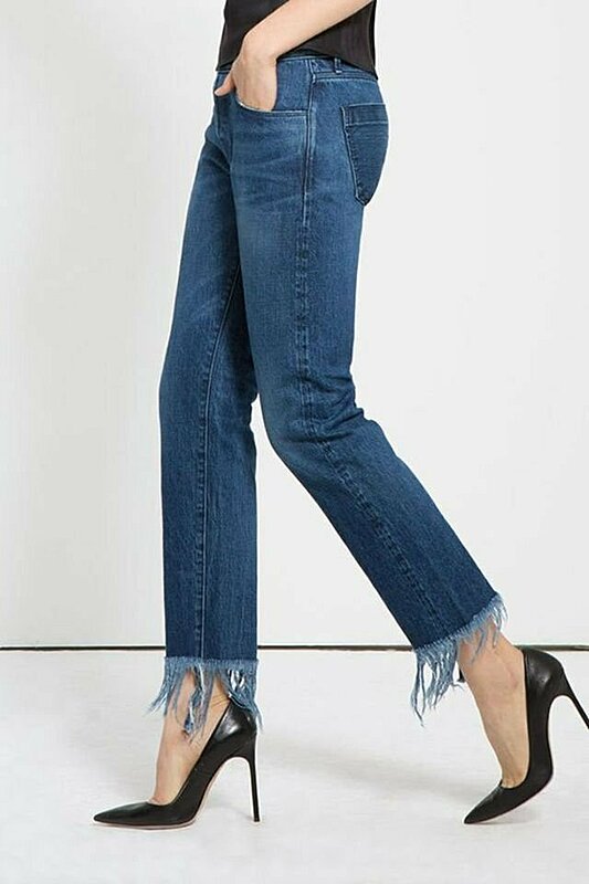 DIY: An Easy Guide to Make Frayed Hem Jeans
