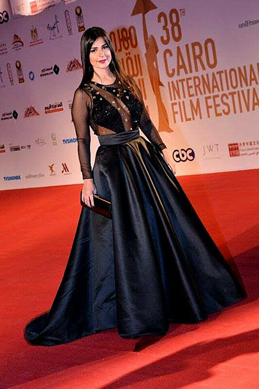 الأسود يسيطر على إطلالات النجمات في مهرجان القاهرة السينمائي 2016
