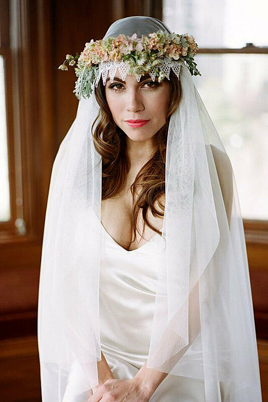 ٤٧ طريقة رائعة لارتداء طرحة الزفاف... اختاري الأنسب لشخصيتك
