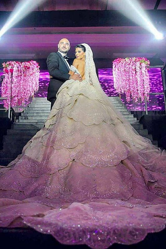 صور عرائس لبنانيات خطفن الأنظار بأفخم طرح الزفاف على الإطلاق