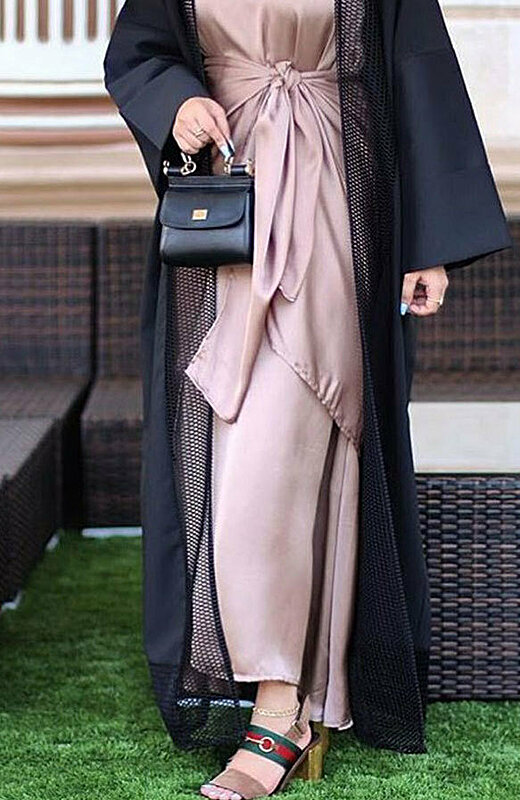 28 Looks to Help You Pick the Perfect Shoes for Your Abaya