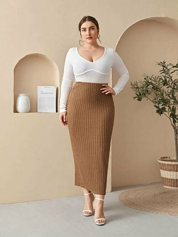 Office outfits for curvy women