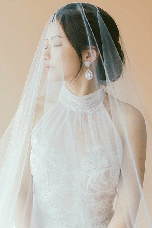 What Is the Right Bridal Veil for Your Face Shape?