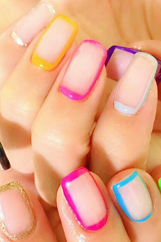 Trend Alert: The 'Frame Nails' Are Back and Here's How to Wear Them