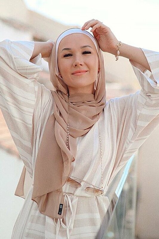 How to Wear a Loose Hijab Wrap for Your Face Shape
