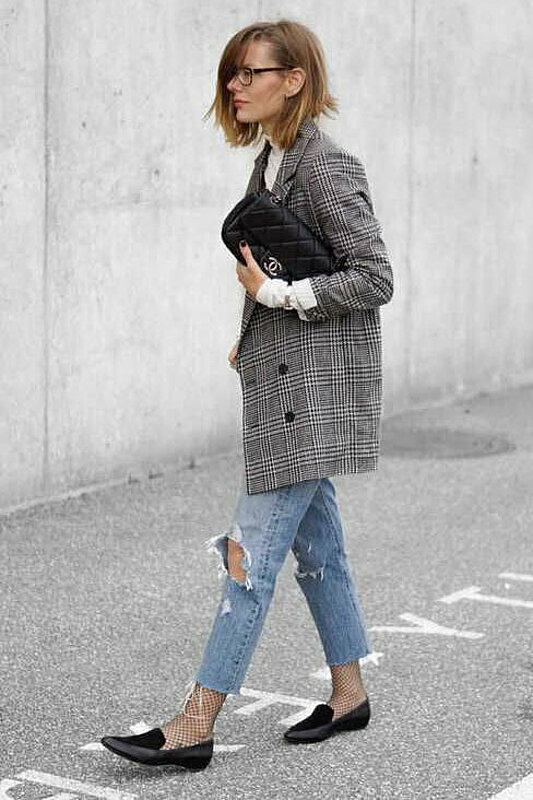 How to Rock Your Boyfriend Jeans in Daily Fashion