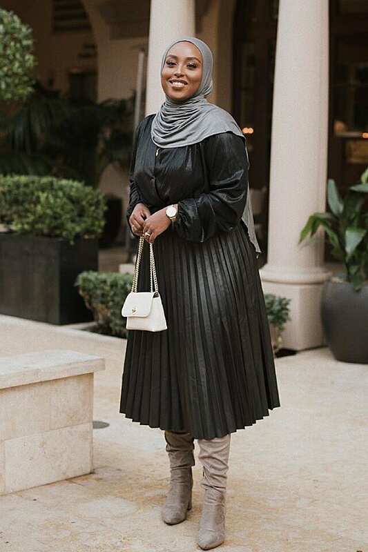 Learn How to Wear Leather Skirts With Hijab Inspired by Bloggers
