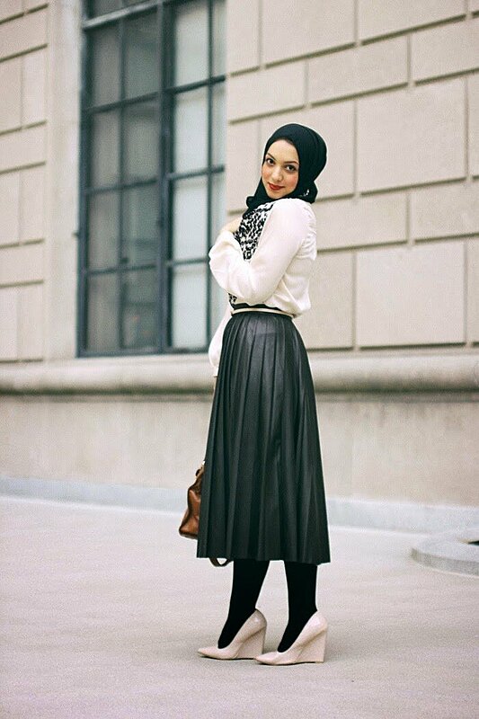 Hijab Fashion: How to Wear Skirts for Hijab Winter Workwear