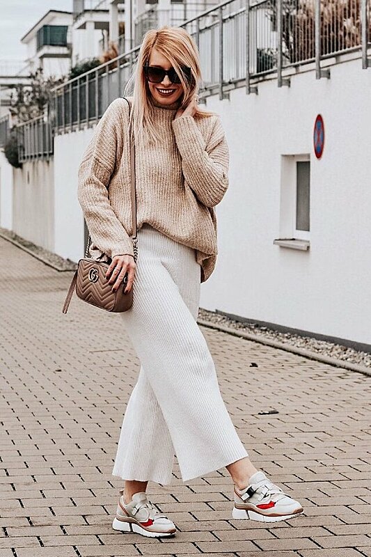  How to Wear and Style Knit Pants for Your Body Shape