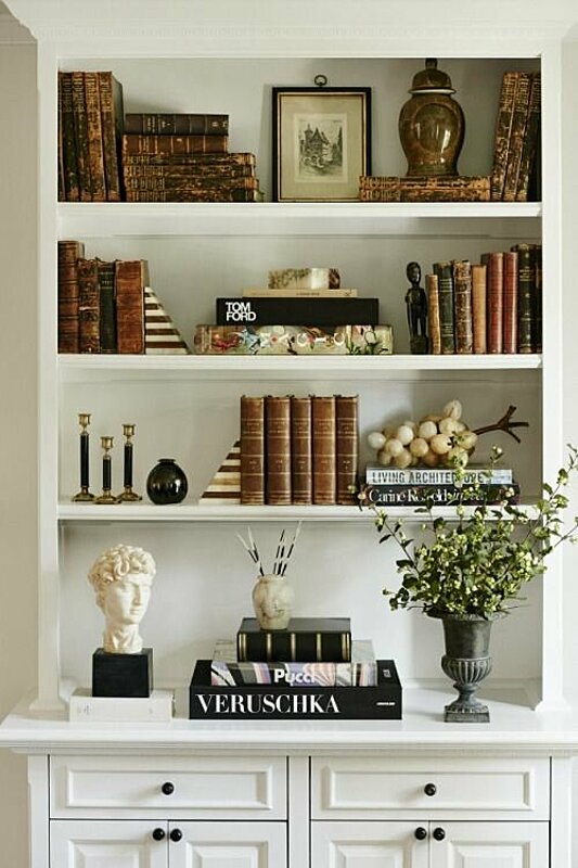 10 Styling Tips for a Cool and Artistic Bookcase
