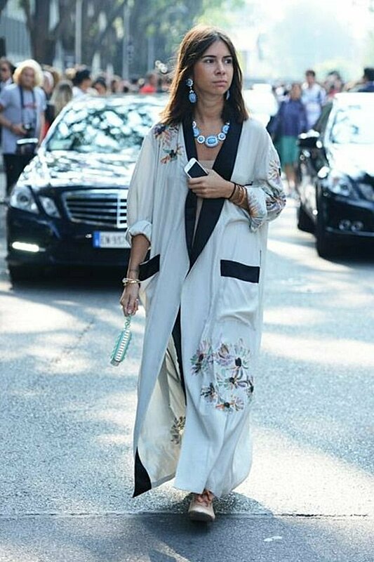 بالصور: ١٢ فكرة لارتداء الكارديجان الحرير مستوحاة من موضة الشارع