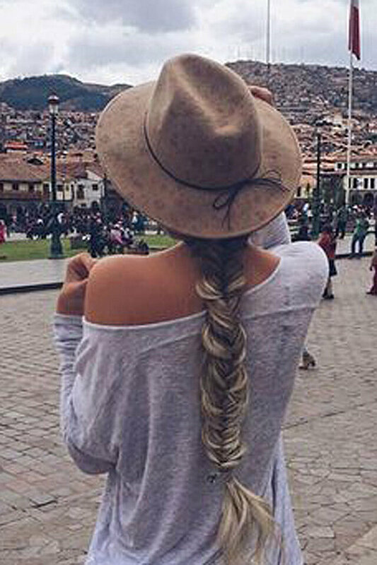 20 Photos to Show You How to Fabulously Style Your Hair with Hats