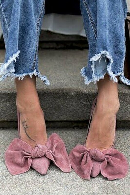 20 Photos of Velvet Shoes That You'll Love, Want and Need!