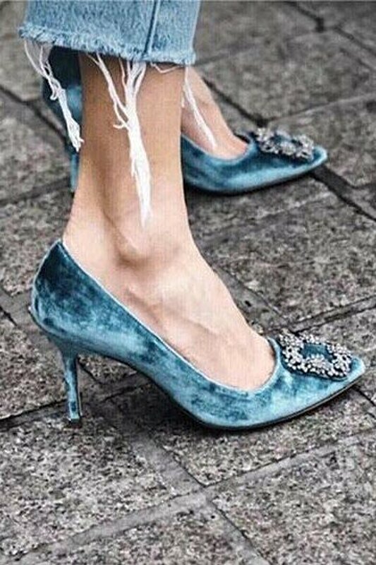 20 Photos of Velvet Shoes That You'll Love, Want and Need!