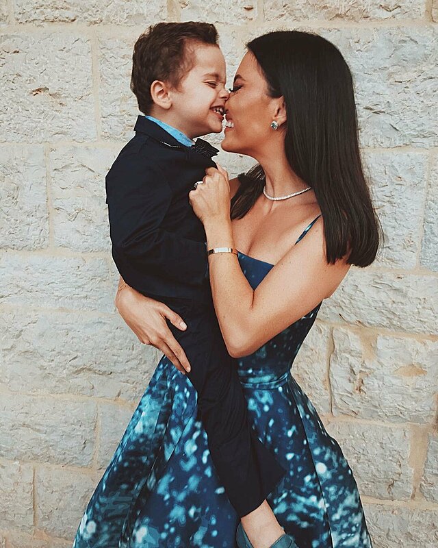 Karen Wazen Is a Mommy of 3, and It Didn't Stop Her from Being a Dashing Fashion Blogger!