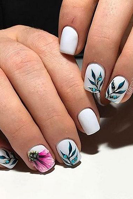 Video: A Cool  and Easy Tropical Nail Art Tutorial for Summer 2018