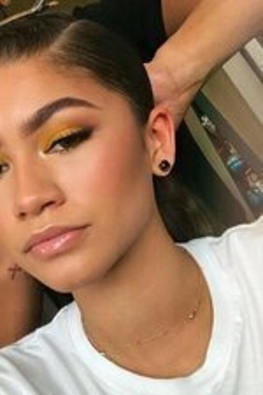 The Tricks That Will Help You Rock Yellow Eyeshadow Confidently