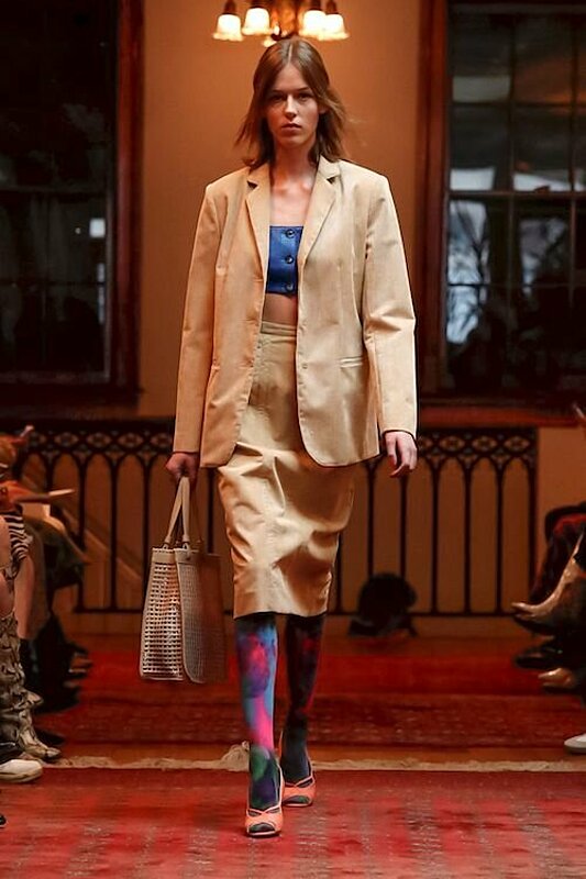 Fashion Week FW 2019 Is Bringing Back Tie Dye, Opaque Tights and Feathers!
