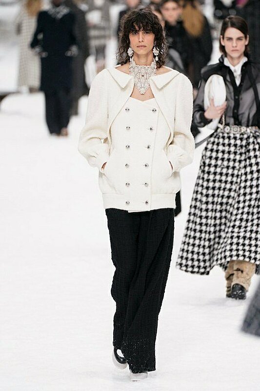 You Can't Miss Karl Lagerfeld's Last Ever Collection for Chanel