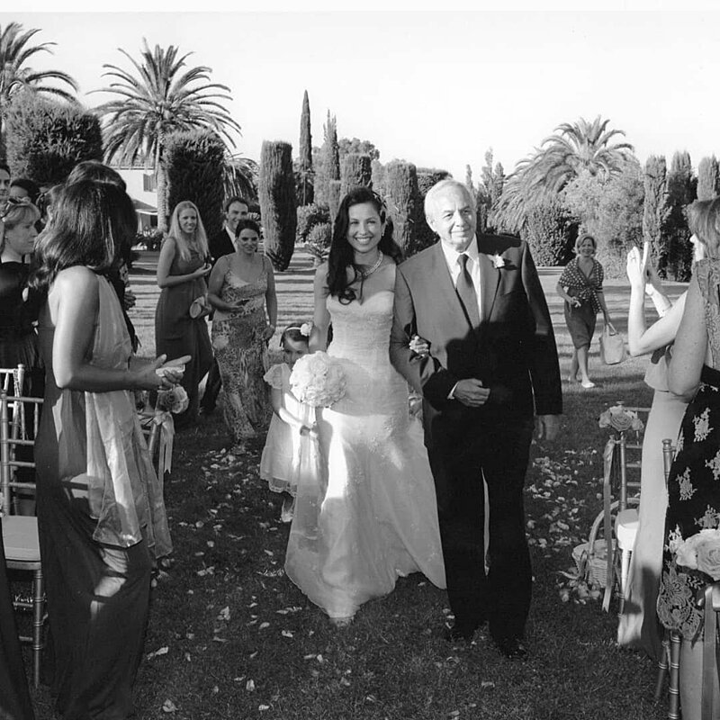 صور حفل زفاف ريا أبي راشد عنوانها "البساطة سر الأناقة"