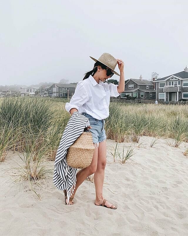 36 Petite Outfit Ideas for Oversized Shirt Lovers