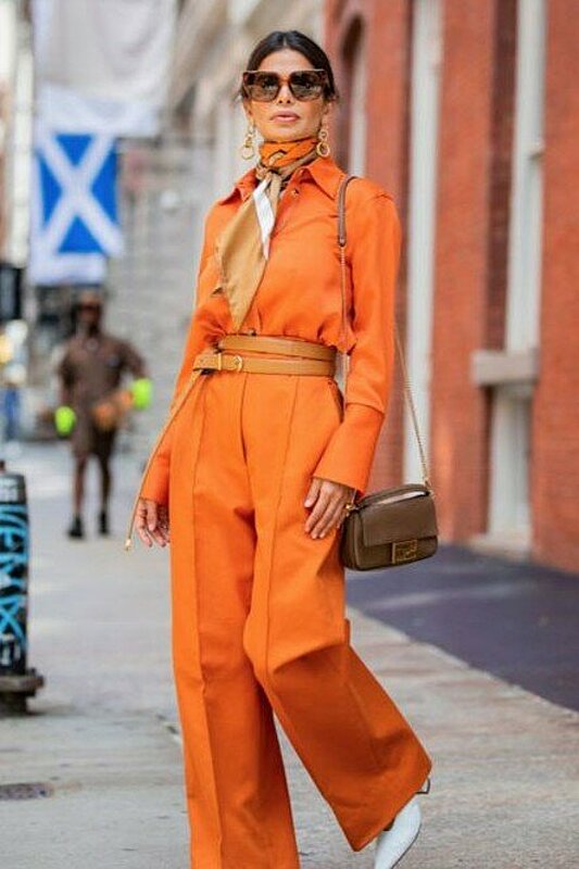 ستايل الجمعة: أفكار متنوعة لارتداء وتنسيق اللون البرتقالي في ملابسك