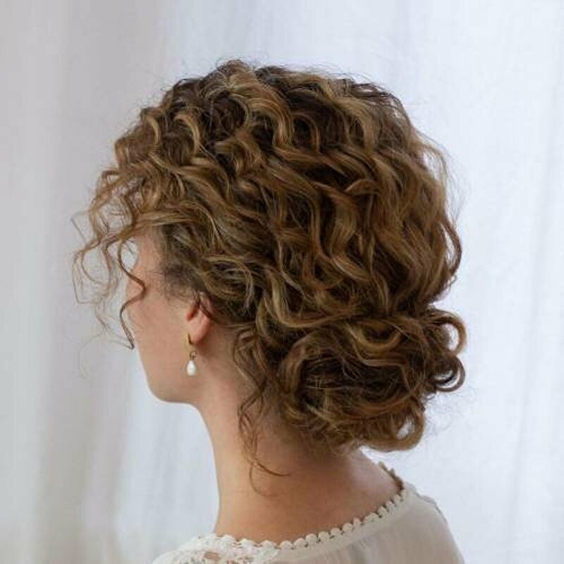 curly hairstyle work