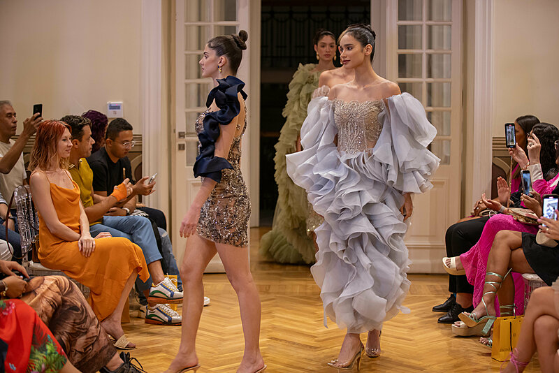 Pacinthe Badran's La Méduse Collection: Sea-Inspired Colors with Organza and Satin Embellishments