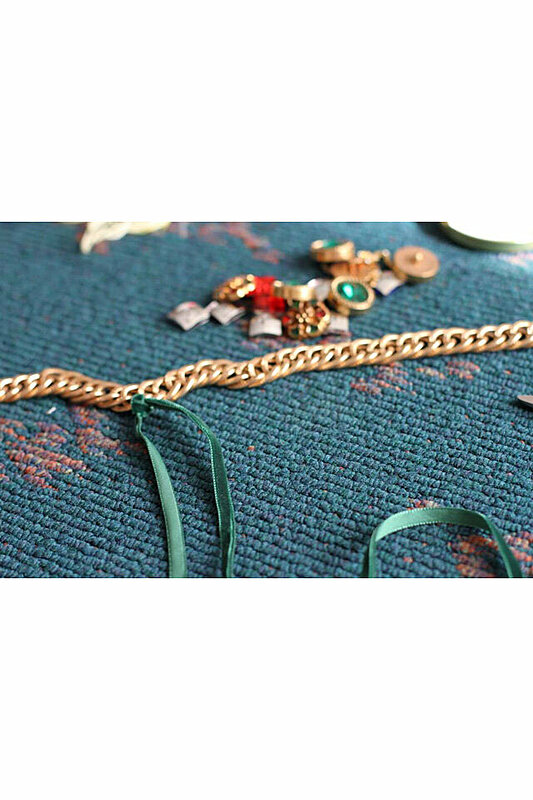 DIY Festive Chain Necklace
