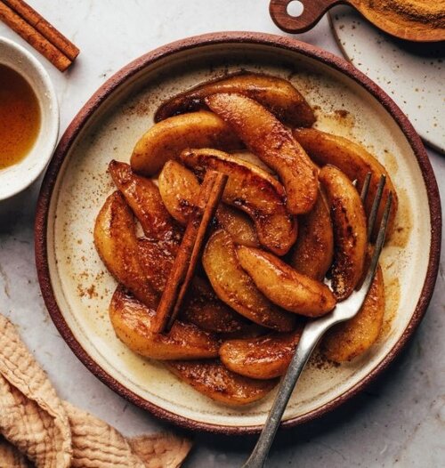 Cinnamon Baked Apples with Greek Yogurt