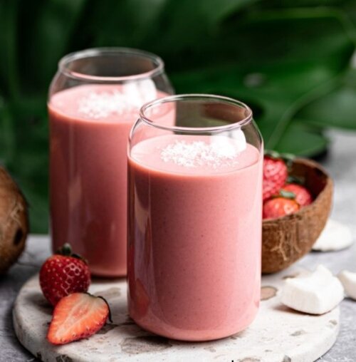 Strawberry Coconut Water Smoothie