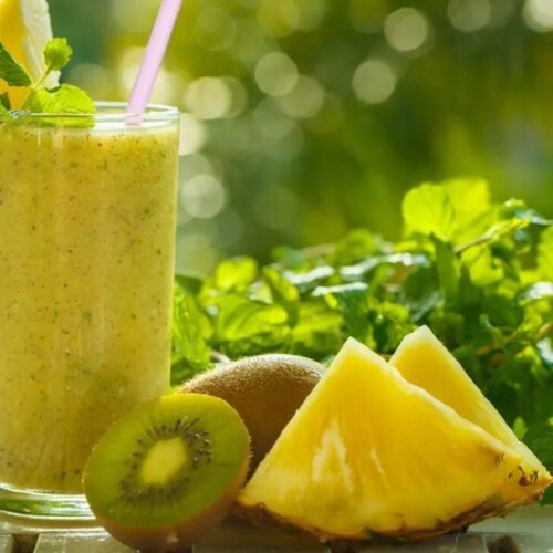 Pineapple Kiwi Smoothie