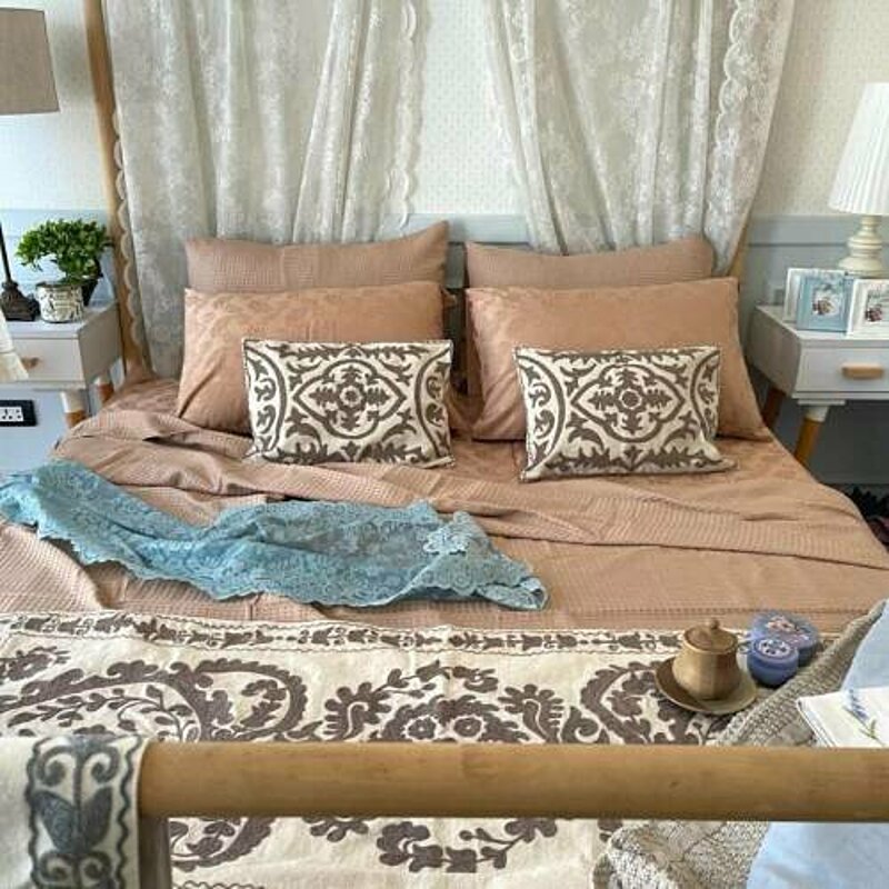 Local bedding sets hotels