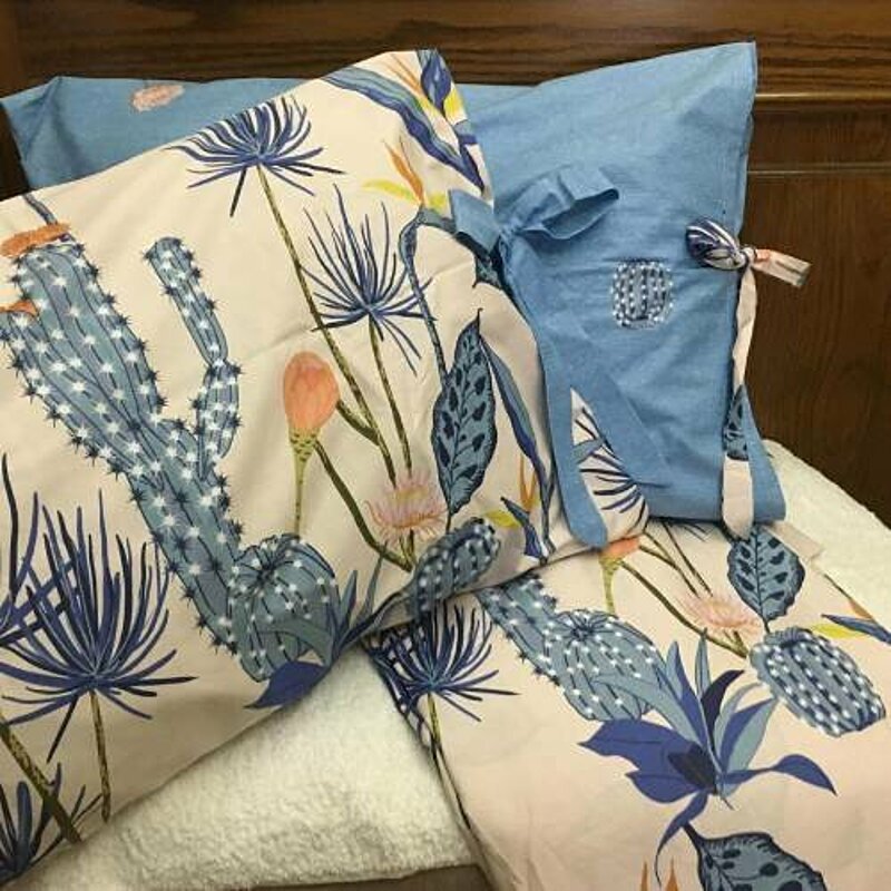 Local bedding sets aloe vera